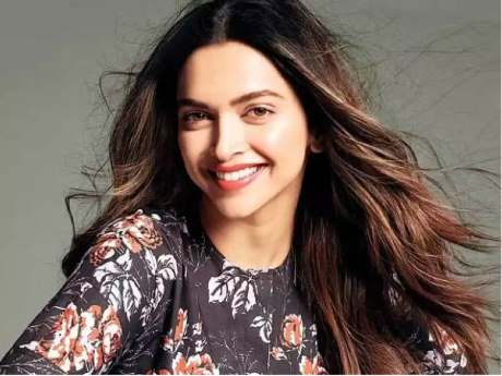 Actress Deepika padukone - Top Ten Bollywood Celebrities